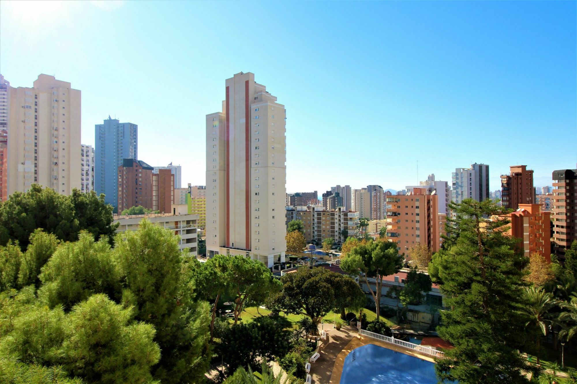Апартаменты Playmon Park 8-10 Бенидорм Экстерьер фото