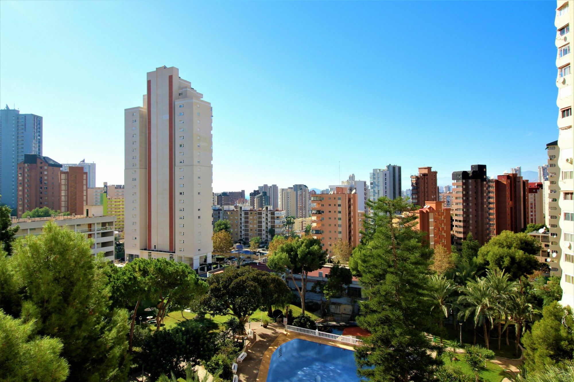 Апартаменты Playmon Park 8-10 Бенидорм Экстерьер фото